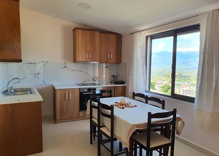 Akeron's Gasthuis Sarandë